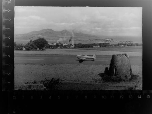 wahrscheinlich St. Kitts oder Nevis Landebahn Flugzeug