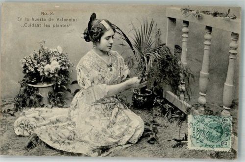 Valencia Frau Tracht Cuidant les plantes Marke bildseitig ort Ort lt. Verlag
