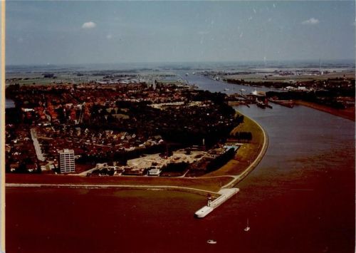 Brunsbüttel Einfahrt Nord-Ostsee-Kanal Schleuse Luftaufnahme