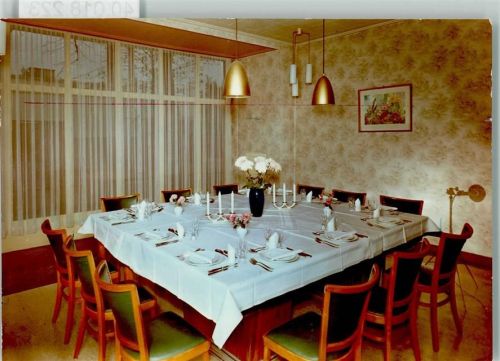 Lintfort Lintforter Hof Innenaufnahme gedeckte Tafel