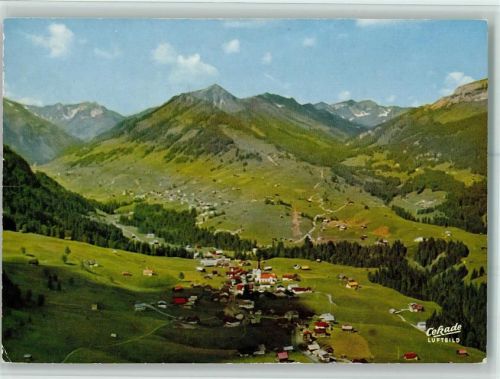 Hirschegg Luftaufnahme Ortsansicht mit Heuberg Walmendingerhorn Schwarzwassertal Hochifen