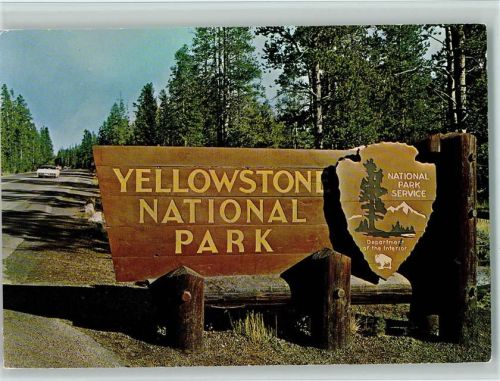 Einfahrt zum Yellowstone National Park