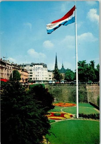 Luxembourg Flagge Bastion Beck und Kathedrale
