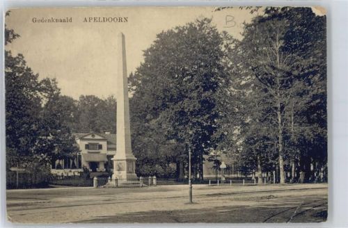 Apeldoorn Gedenknaald