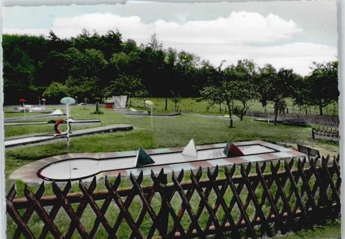 Pönitz Minigolf Zaun Baum