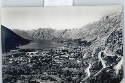 Kotor Luftaufnahme, See
