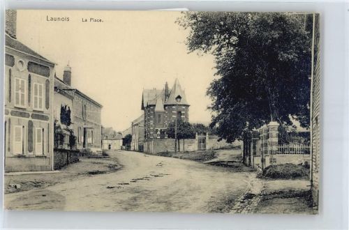 Launois-sur-Vence Hauptstrasse