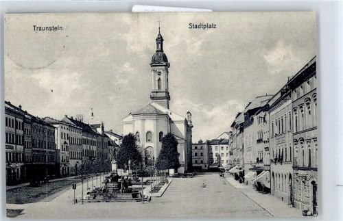 Traunstein Stadtplatz, Denkmal, Kirche