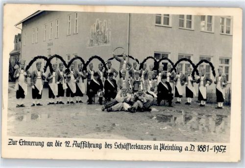 Pleinting 12. Aufführung des Schäfflertanzes