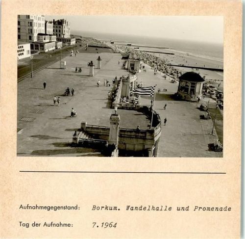 Borkum Wandelhalle und Promenade Foto montiert auf Karton