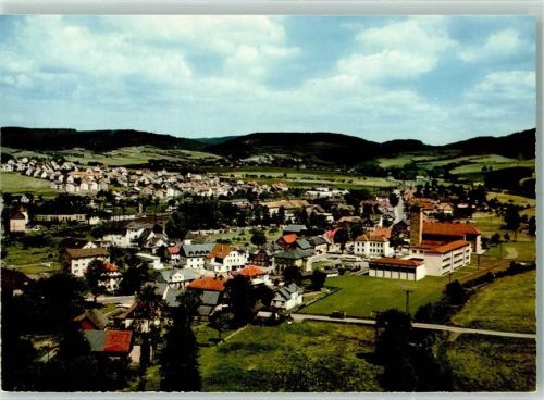 Pressig Rückseite mit Abschürfungen bzw Kleberesten Fliegeraufnahme