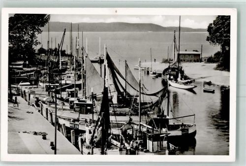 Niendorf Hafen Segelschiffe