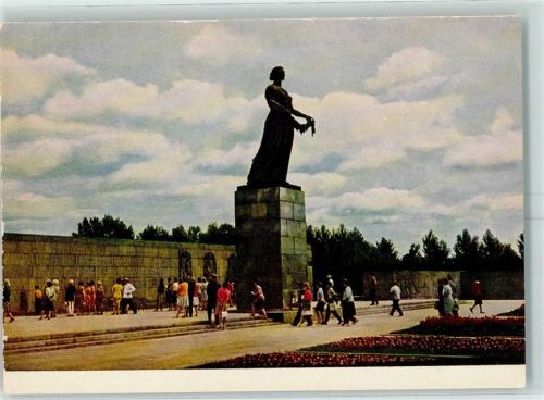 St. Petersburg Denkmal Gedenkfriedhof Die Mutter