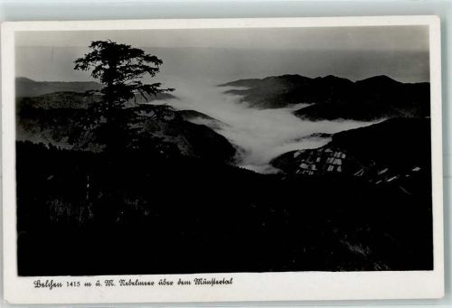 Belchen Nebelmeer über dem Münstertal