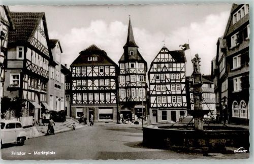 Fritzlar Marktplatz Marktbrunnen Fachwerkhäuser
