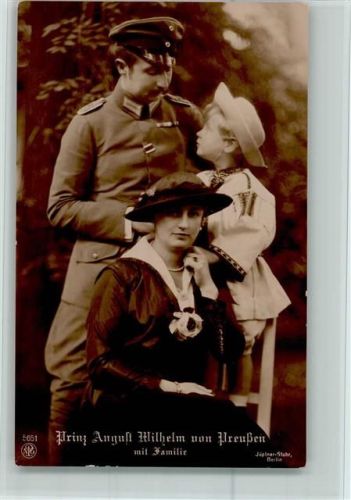 NPG Prinz August Wilhelm mit Familie AK