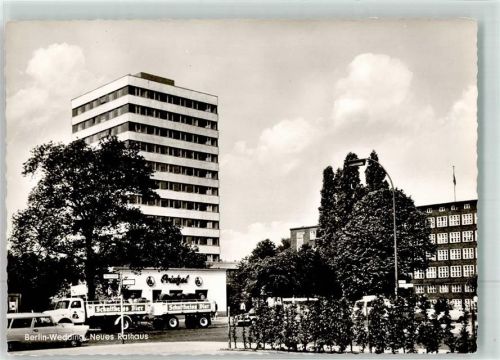 Wedding Neues Rathaus LKW mit Schultheiss Bier Werbung