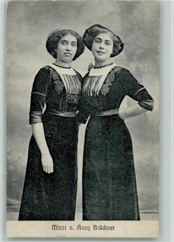 Mizzi und Anny Brückner AK