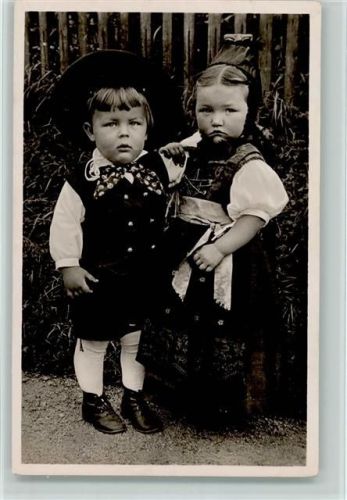Kleine Kinder in Trachten Foto AK