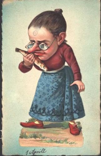 1. April AK mit aufgeklebter Oblate Alte Frau mit Fisch