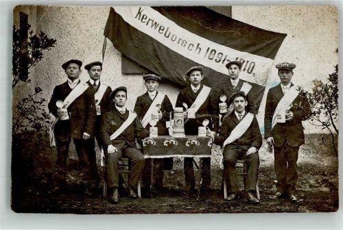 1910 Kerweborsch Gruppe junger Männer , die Kirchweihfeste organisieren und Bräuche erhalten Bierkrug