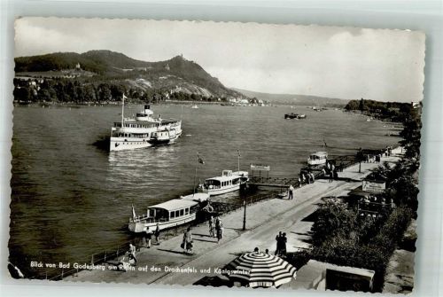Bad Godesberg Rheinpromenade mit dem Drachenfels Königswinter und Rheinschiffen Raddampfer Fotograf Hans Hartz Verlag Hans Andres