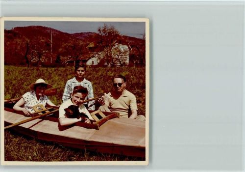 Dackel mit Familie im Kanu Foto 1958 AKU2 Dackel