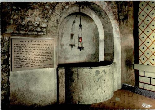 Chartres Puits desSaints Forts