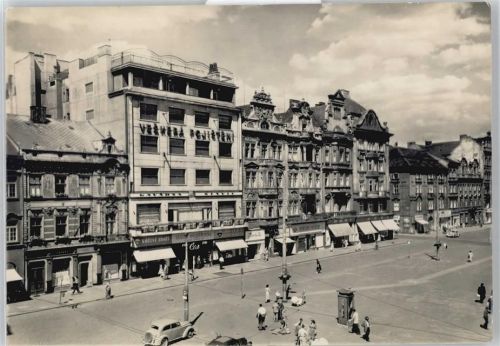 Plzen Platz der Republik , Litfaßsäule , Marke entfernt