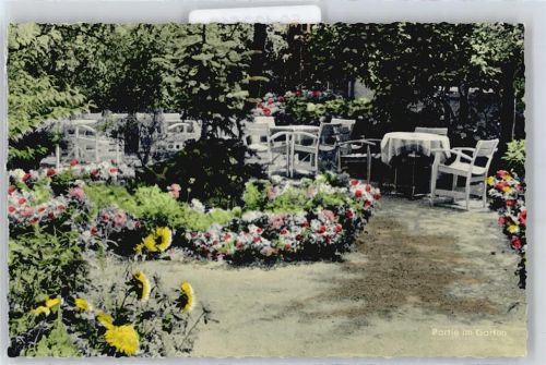 Schneidhain Gasthaus Rothenbächer Blumen Tisch Stuhl