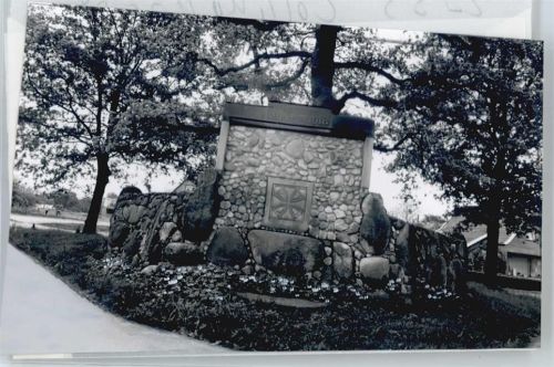 Collinghorst Foto mit Negativ, Ehrenmal