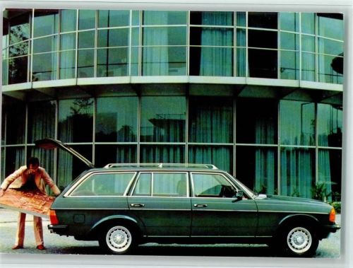 Mercedes-Benz 230T: 4-Zylinder-Benzinmotor 80 kW 1109 PS Mann lädt Holz ein
