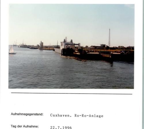 Cuxhaven Ro-Ro-Anlage Foto montiert auf Karton