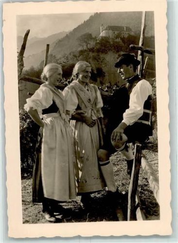 Meran Tiroler Trachten