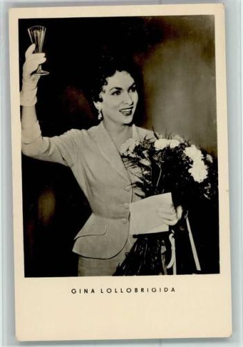 Gina Lollobrigida - VEB Volkskunstverlag G 590 AK