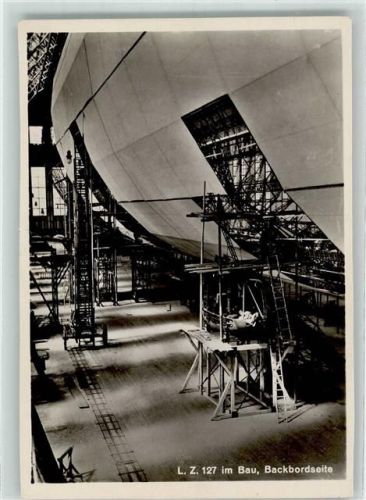 LZ 127 im Bau Backbordseite Foto AK