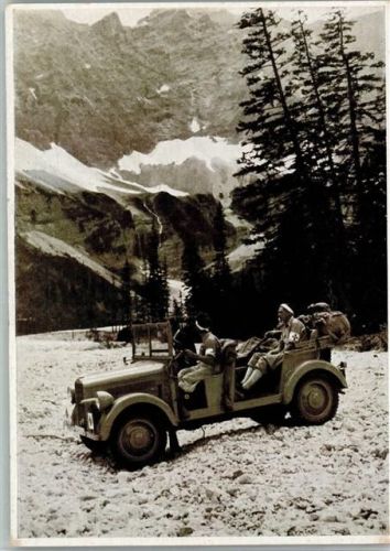 Deutsche Bergwacht Nr. 13 - Der Geländewagen überquert ein ausgetrocknetes Wildbachbett Bergwacht 1940