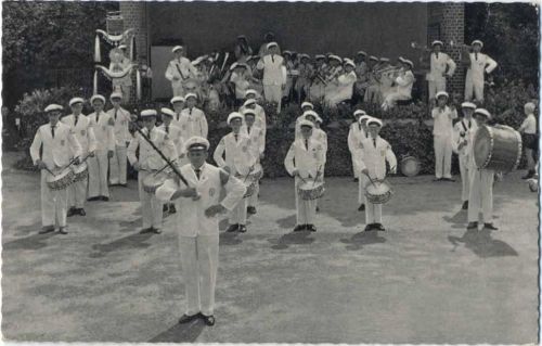 1963 Bad Bramstedt, -Musikzug der Bramstedter Turnerschaft-, Spielmannszug, Trommeln, Pauke, Klarinetten, Standarte,Photohaus Hoffman