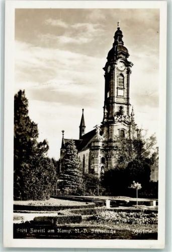 3910 Zwettl Stift Foto AK Stiftskirche