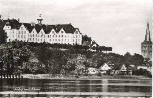 24306 W2320 Plön um 1940 - Plön, Schloß und Kirche, Plöner See,Simonsen AKU1