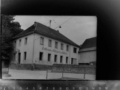 63916 W8761 Weilbach , Unterfr GLASNEGATIV Gasthaus-Metzgerei zum Hirschen