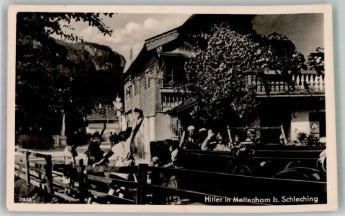 W8211 Mettenham Mettenham bei Schleching , der Führer im Auto Hitler 1934 Foto AK