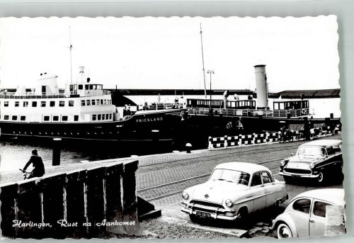 8861 Harlingen Foto AK Dampfer Friesland Auto