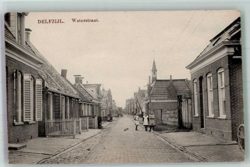 9931 Delfzijl 1920 Foto AK Waterstraat