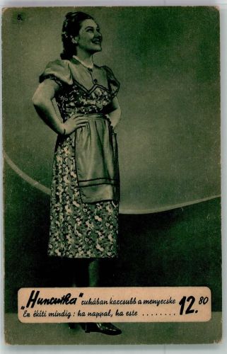 Budapest Schürzenkleid Huncutka Magyar Divatcsarnok Ungarische Modehalle Werbung Mode