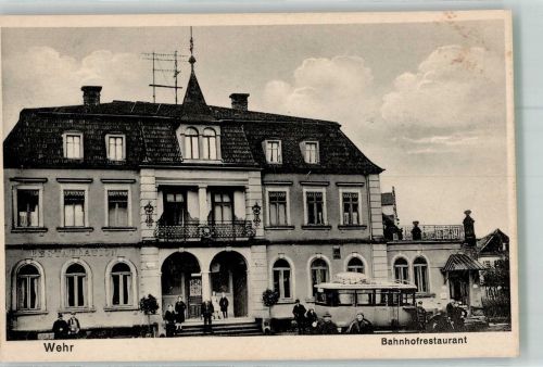 79664 W7867 Wehr , Baden Foto AK Bahnhofgasthaus Reisebus Kl. Stauchung