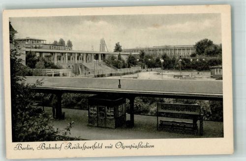 10115 O1199 Westend Foto AK Bahnhof Reichssportfeld und Olympiastadion