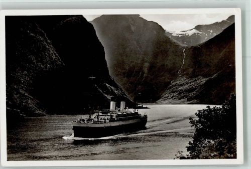 Passagierdampfer der Hamburg Südamerikanische Dampfschifffahrts-Gesellschaft in der Naerobucht Norwegen Dampfer Monte Sarmiento Foto AK