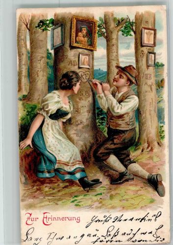 Verliebtes Paar ritzt ein Herz in einen Baumstamm Poesie / Liebe Trachten Bayern 1906 Prägedruck