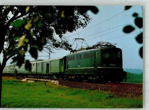 W8623 Staffelstein , Oberfr Elektro-Schnellzuglokomotive Baureihe 110 005-6 Fotograf Matussek Lokomotive Foto AK
